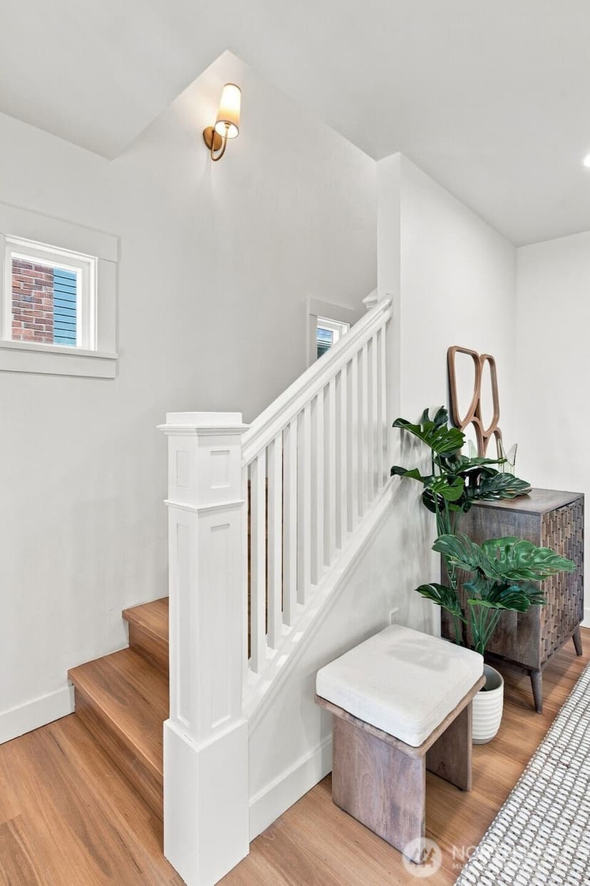 Property photo for 1712 30th Avenue S, Seattle photo 13