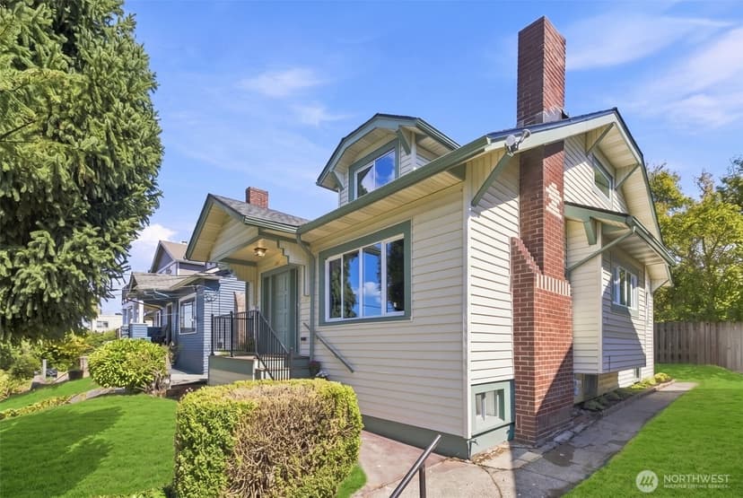 Property photo for 1712 30th Avenue S, Seattle
