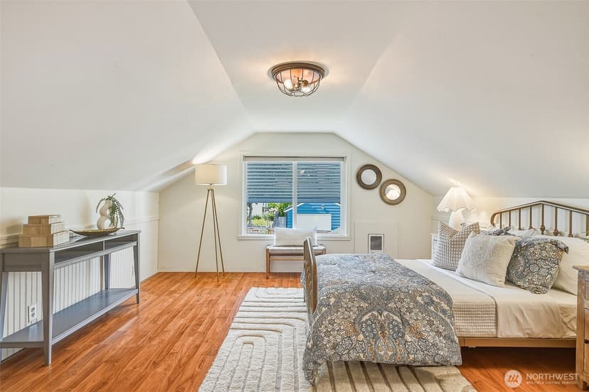 Property photo for 8115 12th Avenue SW, Seattle photo 16