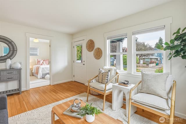 Property photo for 8115 12th Avenue SW, Seattle photo 4