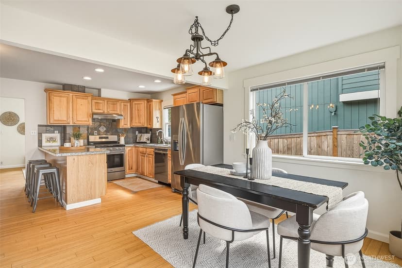 Property photo for 8115 12th Avenue SW, Seattle photo 10