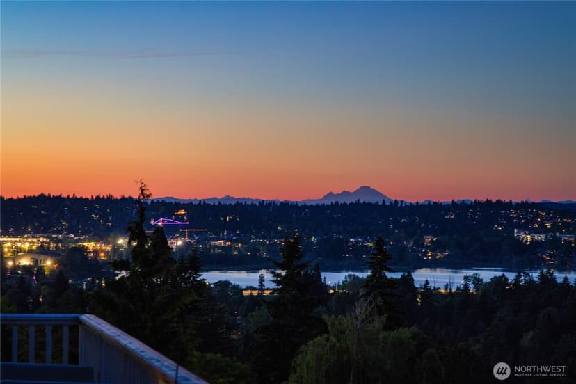 Property photo for 1140 23rd Avenue E, Seattle photo 6