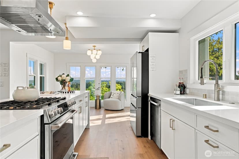 Property photo for 1140 23rd Avenue E, Seattle photo 17