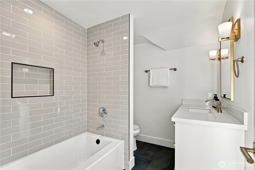 Property photo for 1140 23rd Avenue E, Seattle photo 28