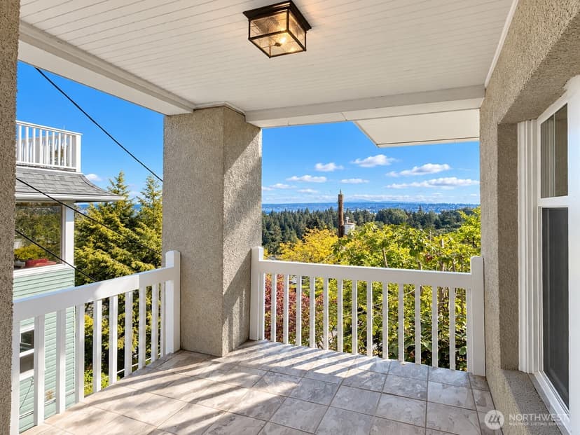 Property photo for 1140 23rd Avenue E, Seattle photo 36