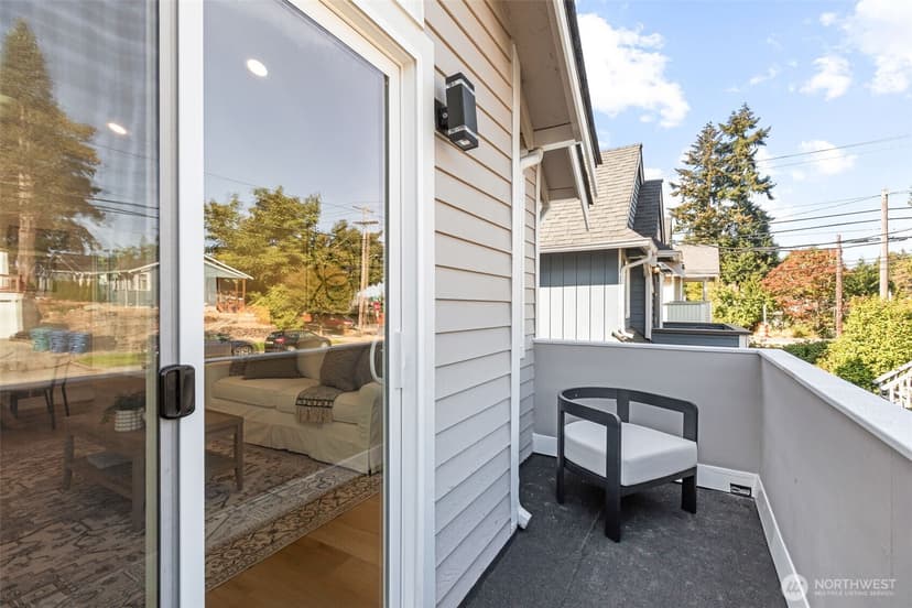Property photo for 9751 Densmore Avenue N, Seattle photo 27