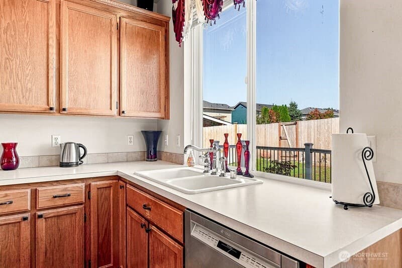 Property photo for 5103 80th Street SW, Lakewood photo 13