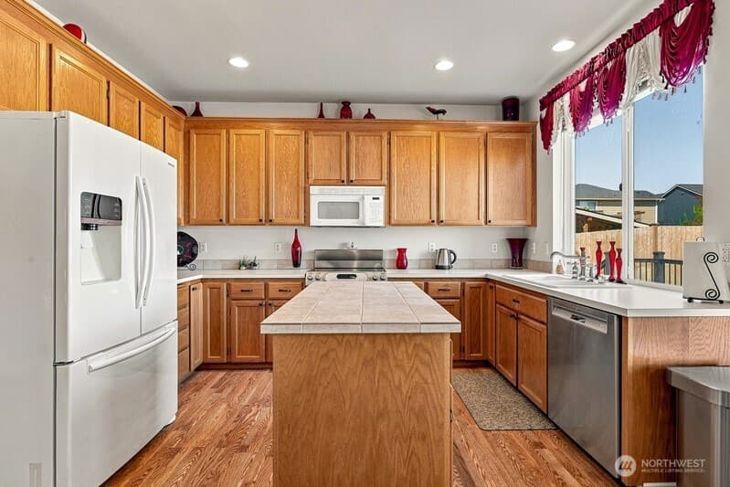 Property photo for 5103 80th Street SW, Lakewood photo 14