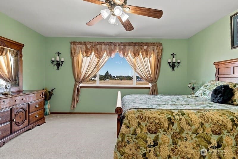 Property photo for 5103 80th Street SW, Lakewood photo 24