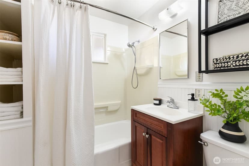 Property photo for 20630 8th Avenue S, Des Moines photo 19
