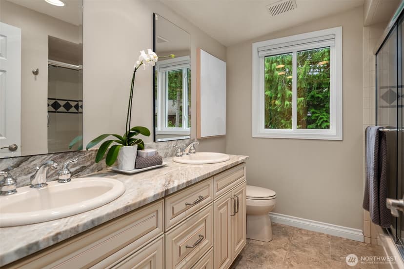 Property photo for 2037 213th Avenue NE, Sammamish photo 27