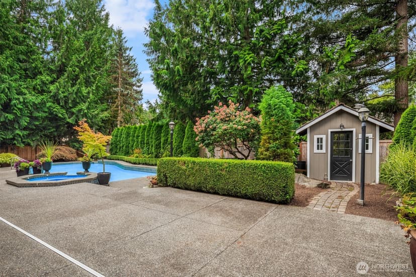 Property photo for 2037 213th Avenue NE, Sammamish photo 36