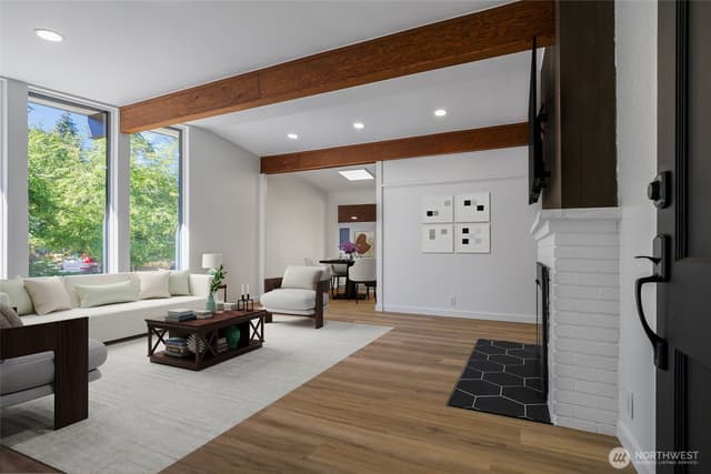 Property photo for 20224 1st Place S, Des Moines photo 4