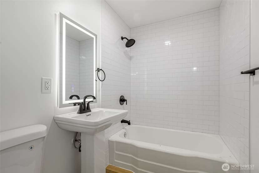 Property photo for 20224 1st Place S, Des Moines photo 21