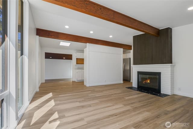 Property photo for 20224 1st Place S, Des Moines photo 3