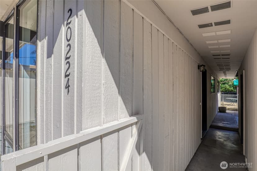 Property photo for 20224 1st Place S, Des Moines photo 27