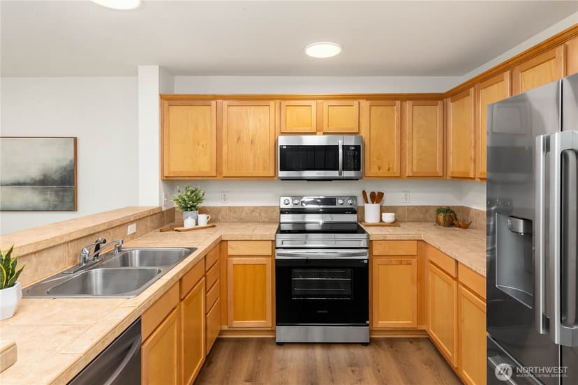 Property photo for 1981 24th Avenue NE #202, Issaquah photo 10