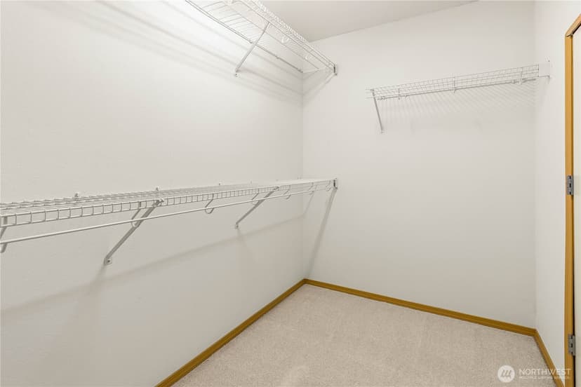 Property photo for 1981 24th Avenue NE #202, Issaquah photo 14