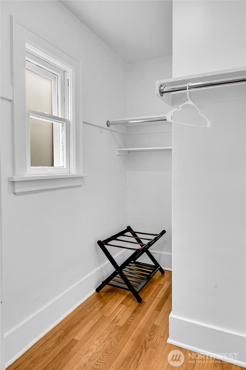 Property photo for 1916 11th Avenue W, Seattle photo 11