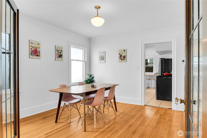 Property photo for 1916 11th Avenue W, Seattle photo 6