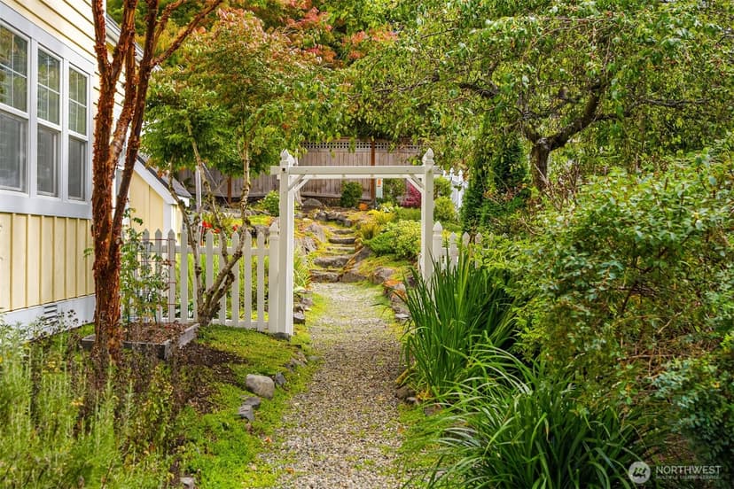 Property photo for 779 Village Circle NW, Bainbridge Island photo 27