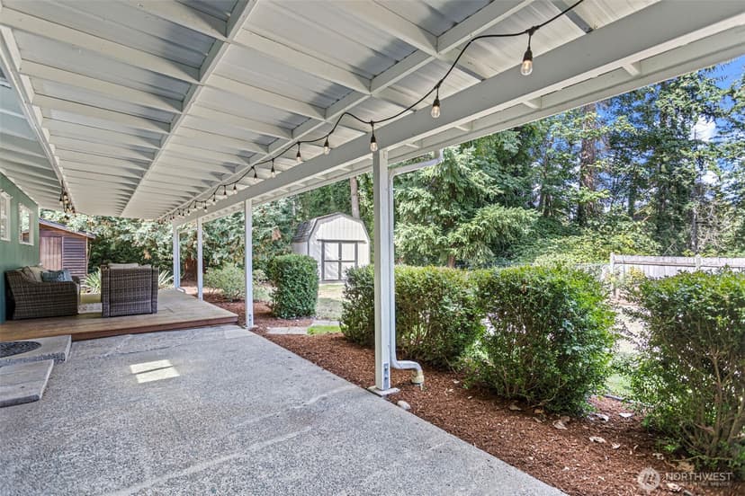 Property photo for 16318 SE Newport Way, Bellevue photo 27