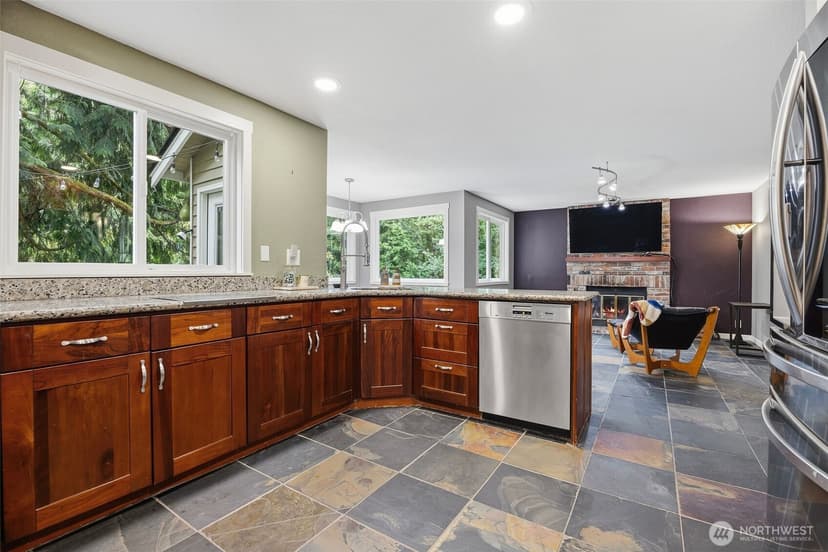 Property photo for 16732 NE 138th Court, Woodinville photo 5