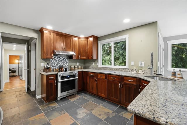 Property photo for 16732 NE 138th Court, Woodinville photo 4