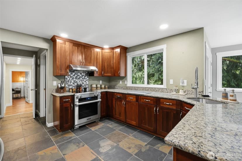 Property photo for 16732 NE 138th Court, Woodinville photo 4