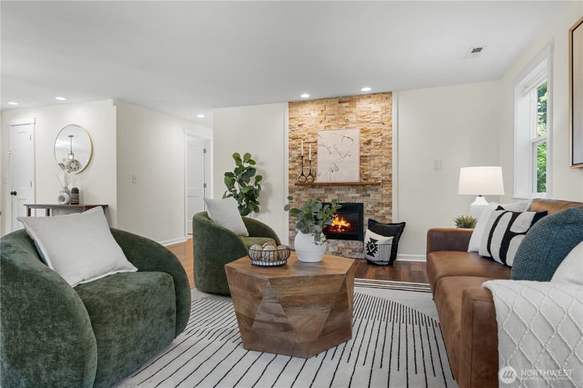 Property photo for 12032 38th Avenue NE, Seattle photo 18