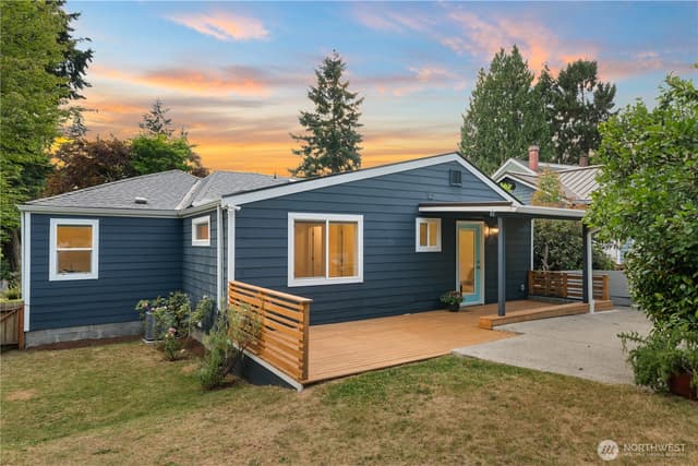 Property photo for 12032 38th Avenue NE, Seattle photo 3