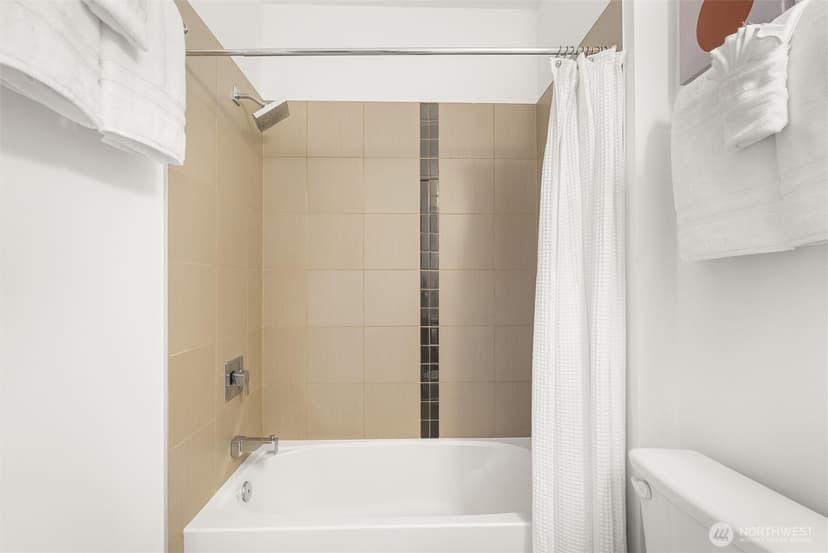 Property photo for 2301 NE 86th Street, Seattle photo 22