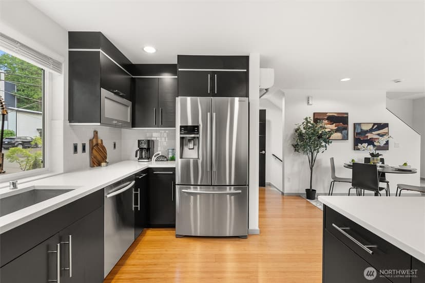 Property photo for 2301 NE 86th Street, Seattle photo 14