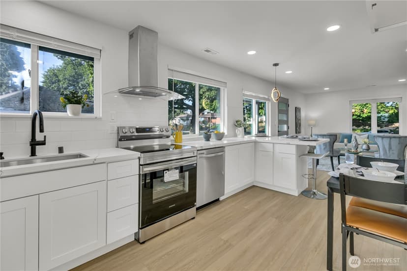 Property photo for 5908 Beacon Avenue S, Seattle photo 10