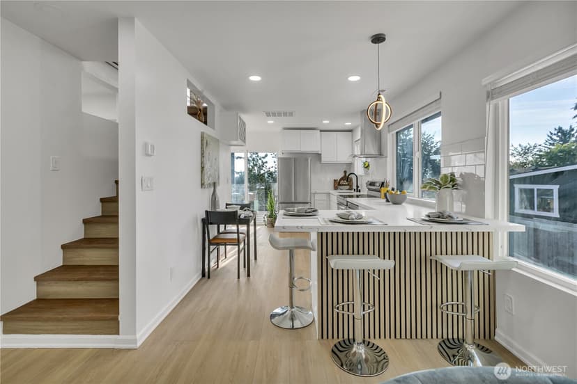 Property photo for 5908 Beacon Avenue S, Seattle photo 8