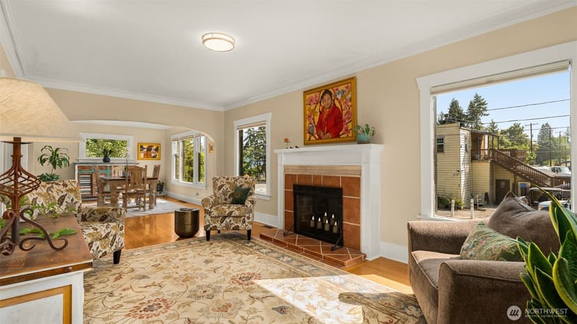 Property photo for 10015 68th Avenue S, Seattle photo 6