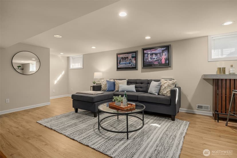 Property photo for 8039 40th Avenue NE, Seattle photo 15