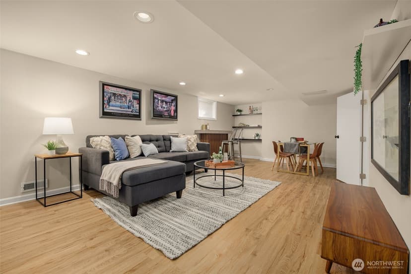 Property photo for 8039 40th Avenue NE, Seattle photo 16