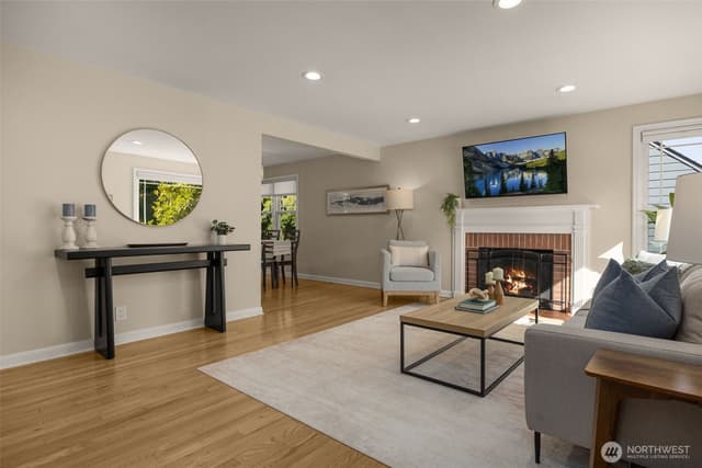 Property photo for 8039 40th Avenue NE, Seattle photo 2