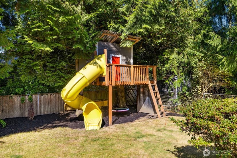 Property photo for 8039 40th Avenue NE, Seattle photo 22