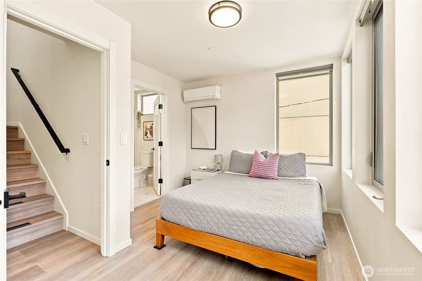 Property photo for 1118 16th Avenue #B, Seattle photo 21