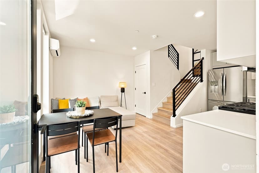 Property photo for 1118 16th Avenue #B, Seattle photo 8