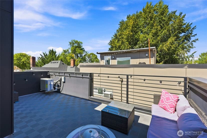 Property photo for 1118 16th Avenue #B, Seattle photo 28