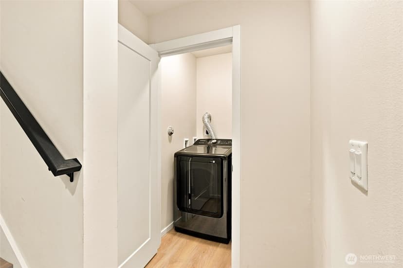 Property photo for 1118 16th Avenue #B, Seattle photo 19