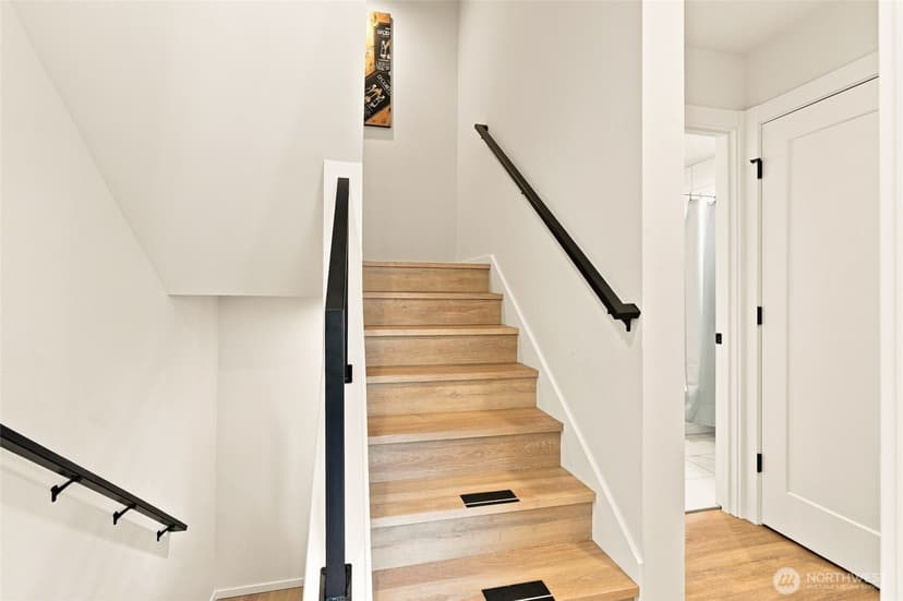 Property photo for 1118 16th Avenue #B, Seattle photo 17