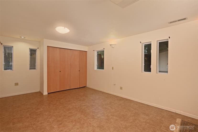 Property photo for 4407 30th Avenue W, Seattle photo 26