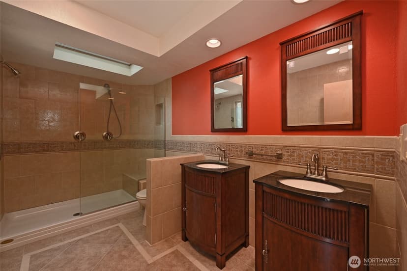 Property photo for 4407 30th Avenue W, Seattle photo 17