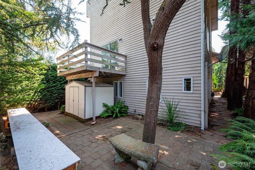 Property photo for 4407 30th Avenue W, Seattle photo 31