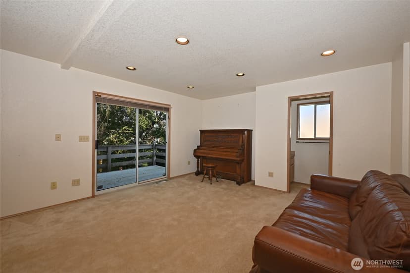 Property photo for 4407 30th Avenue W, Seattle photo 12