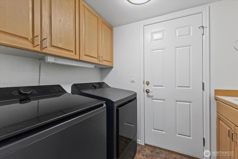 Property photo for 15505 33rd Avenue SE, Mill Creek photo 18
